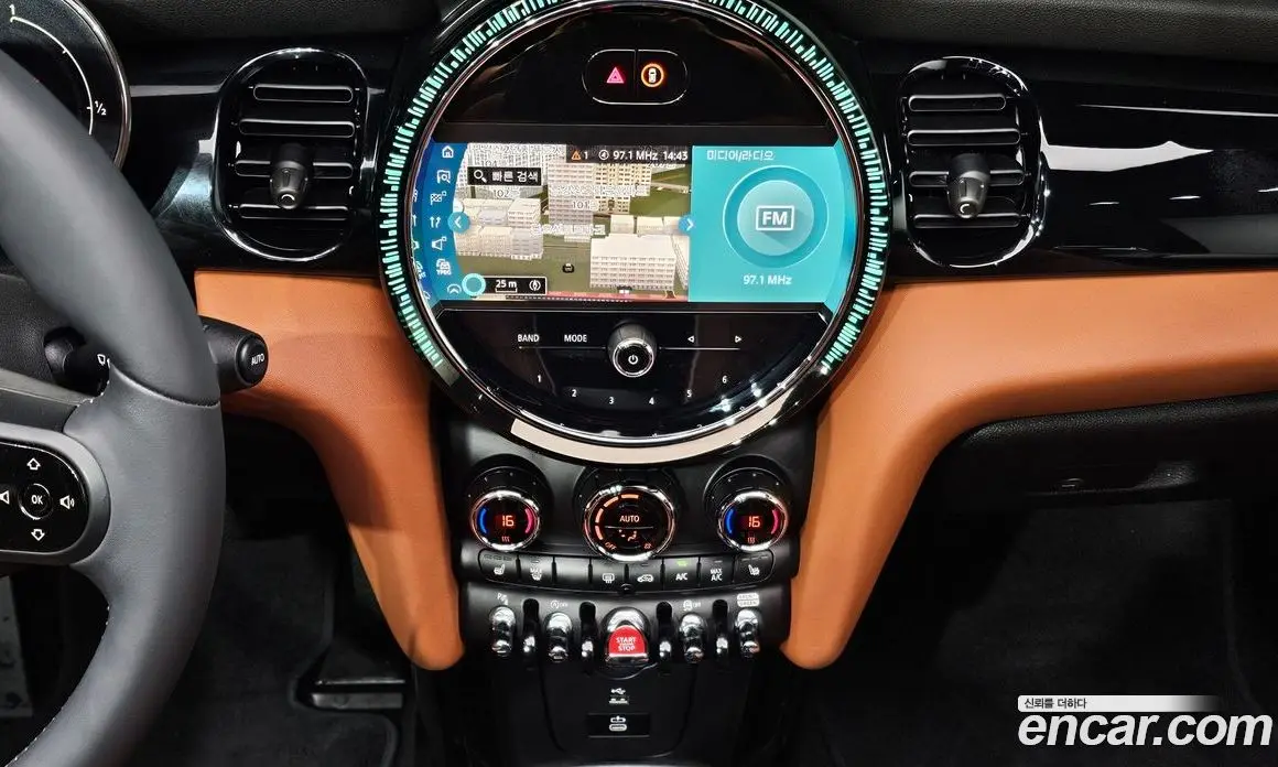Mini Cooper Convertible 2024 2.0 автомат (гидро), фото 15