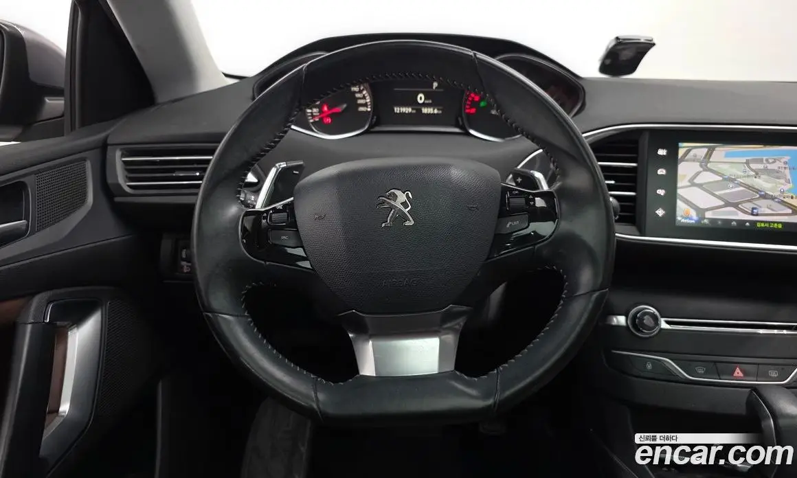 Peugeot 308 2016 1.6 автомат (гидро), фото 13