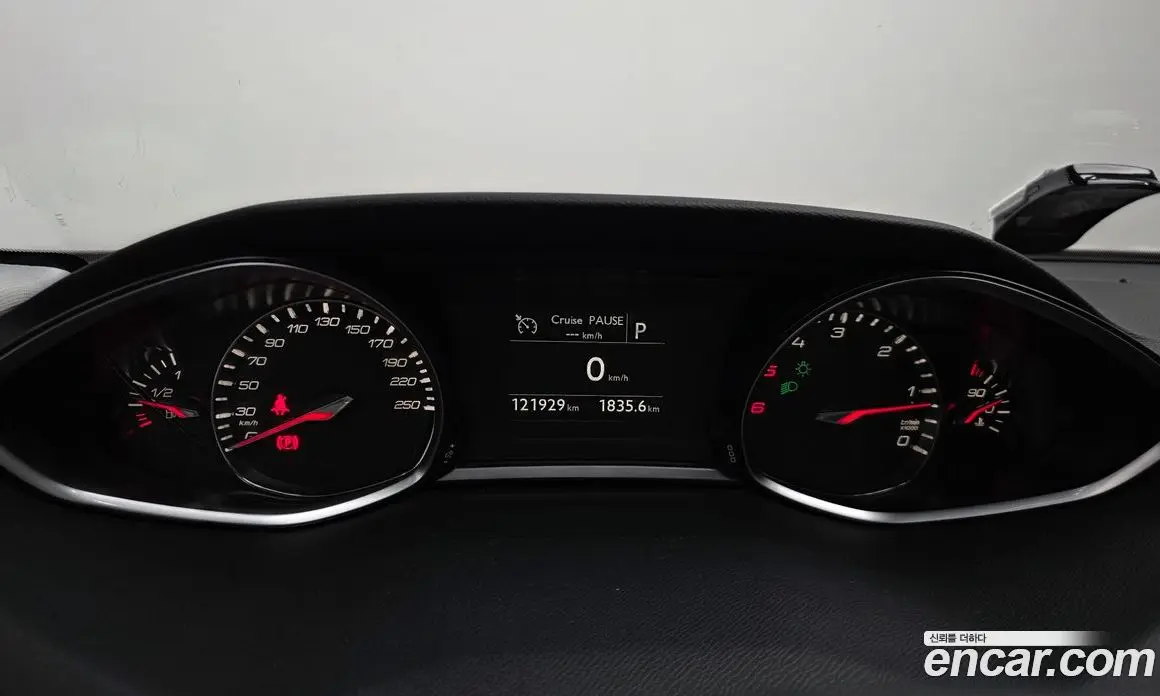 Peugeot 308 2016 1.6 автомат (гидро), фото 8