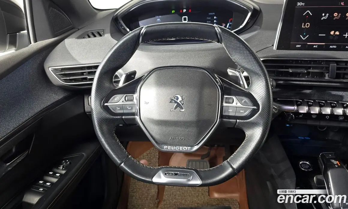 Peugeot 5008 2020 1.5 автомат (гидро), фото 13