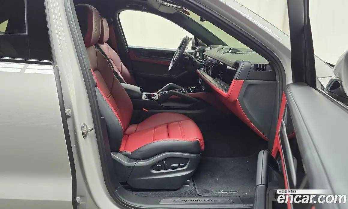 Porsche Cayenne 2025 4.0 автомат (гидро), фото 16