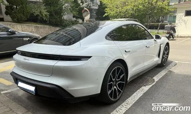 Porsche Taycan 2025 автомат (гидро), миниатюра 2 Porsche Taycan 2025 автомат (гидро), миниатюра 2