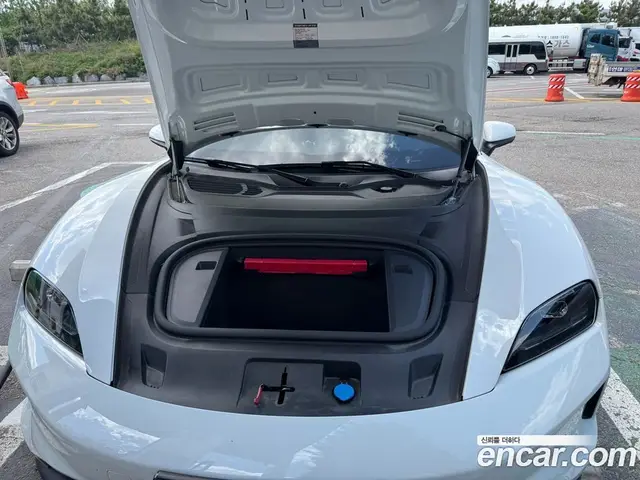 Porsche Taycan 2025 автомат (гидро), миниатюра 12