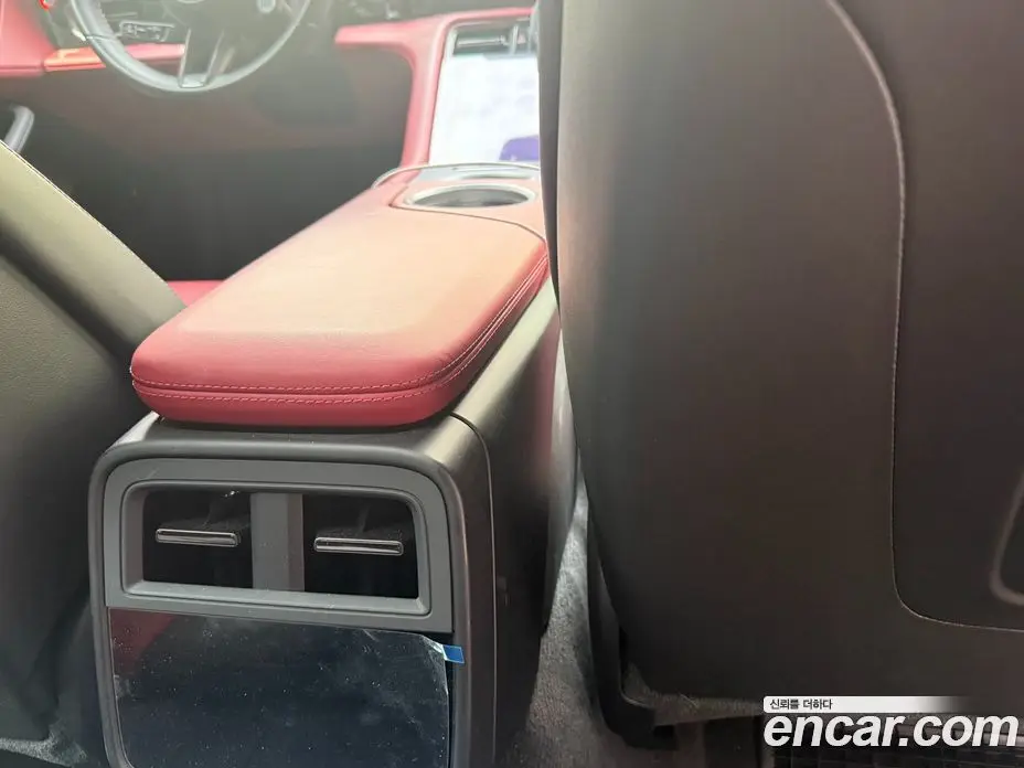 Porsche Taycan 2025 автомат (гидро), фото 17 Porsche Taycan 2025 автомат (гидро), фото 17