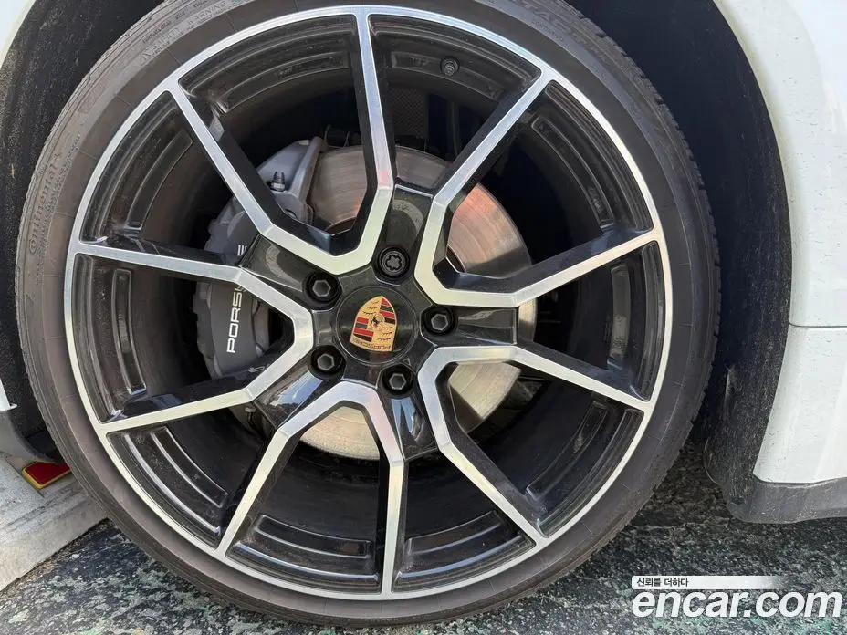 Porsche Taycan 2025 автомат (гидро), фото 5 Porsche Taycan 2025 автомат (гидро), фото 5