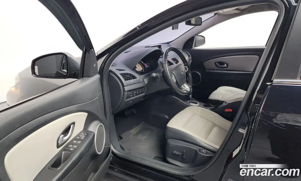 Renault (Samsung) SM3 2017 1.6 автомат (гидро), фото 10 Renault (Samsung) SM3 2017 1.6 автомат (гидро), фото 10
