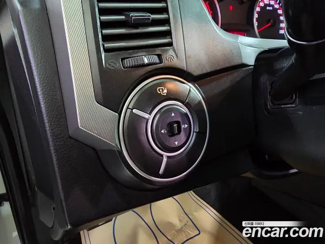 SsangYong Korando 2014 2.0 автомат (гидро), миниатюра 12