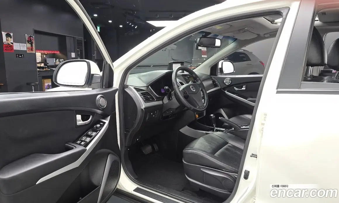 SsangYong Korando 2015 2.0 автомат (гидро), фото 13