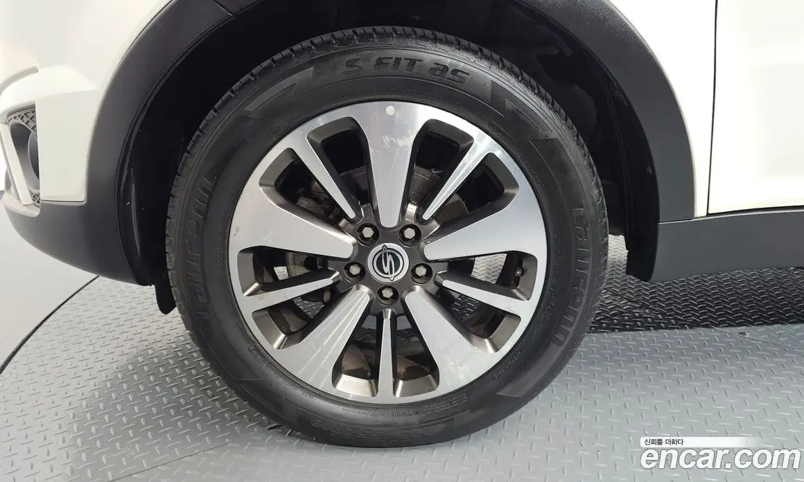 SsangYong Korando 2015 2.0 автомат (гидро), фото 5