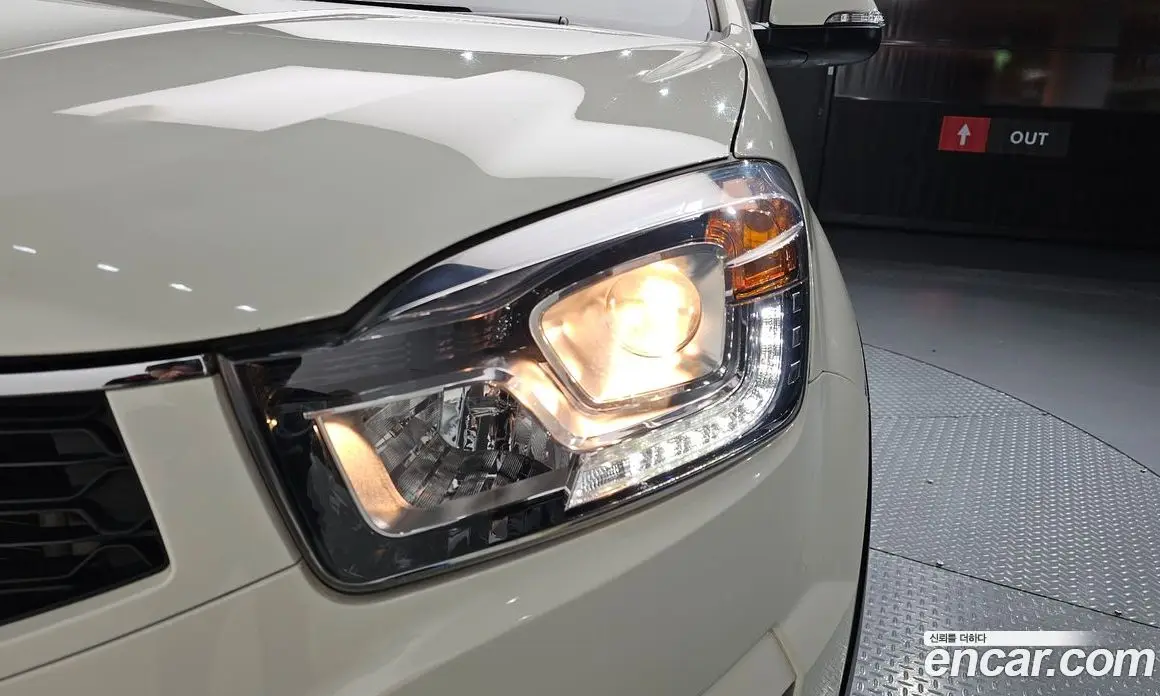 SsangYong Korando 2015 2.0 автомат (гидро), фото 8