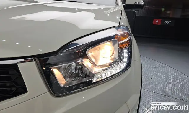SsangYong Korando 2015 2.0 автомат (гидро), миниатюра 8