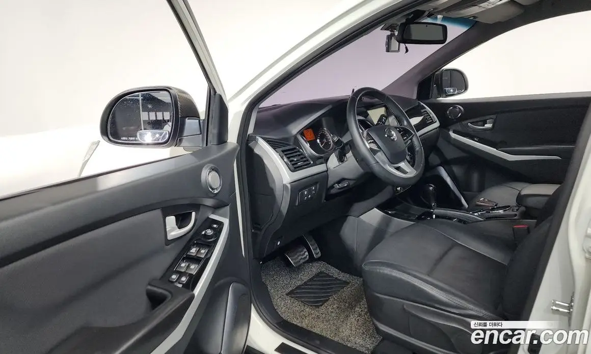 SsangYong Korando 2017 2.2 автомат (гидро), фото 13