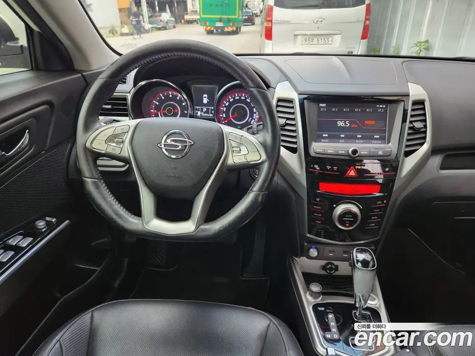 SsangYong TIBOLI 2015 1.6 автомат (гидро), фото 17