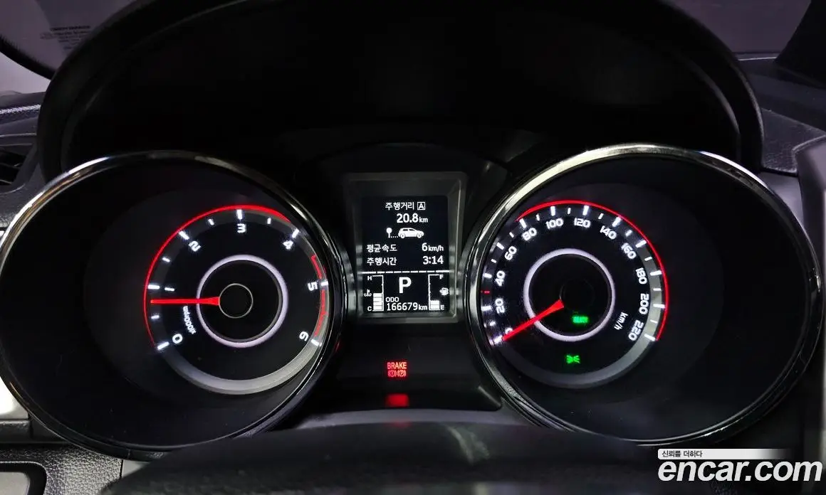 SsangYong TIBOLI 2015 1.6 автомат (гидро), фото 8