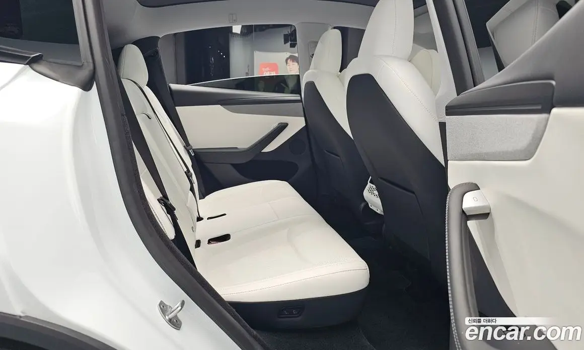 Tesla Model Y 2025 0.2 автомат (гидро), фото 16