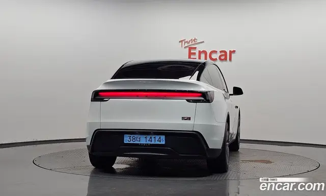 Tesla Model Y 2025 0.2 автомат (гидро), миниатюра 3