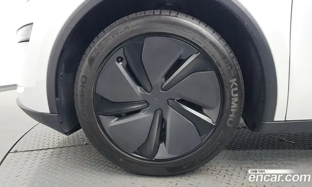 Tesla Model Y 2025 0.2 автомат (гидро), миниатюра 4