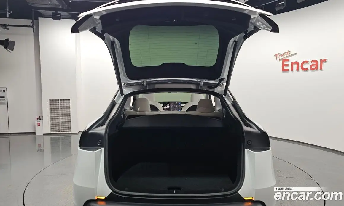 Tesla Model Y 2025 0.2 автомат (гидро), фото 32
