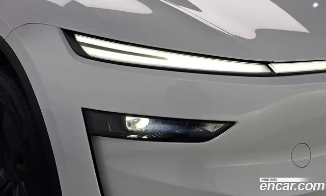 Tesla Model Y 2025 0.2 автомат (гидро), миниатюра 7