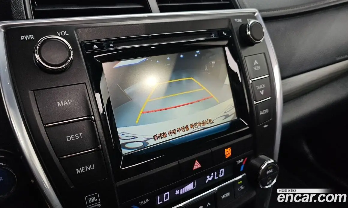 Toyota Camry 2016 2.5 автомат (гидро), фото 15