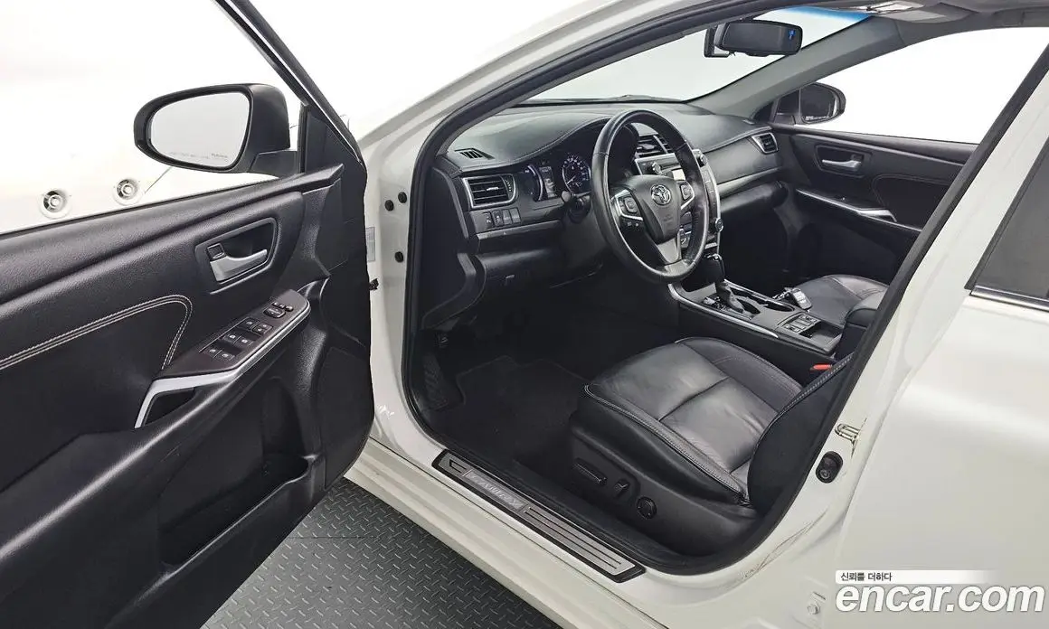 Toyota Camry 2016 2.5 автомат (гидро), фото 10