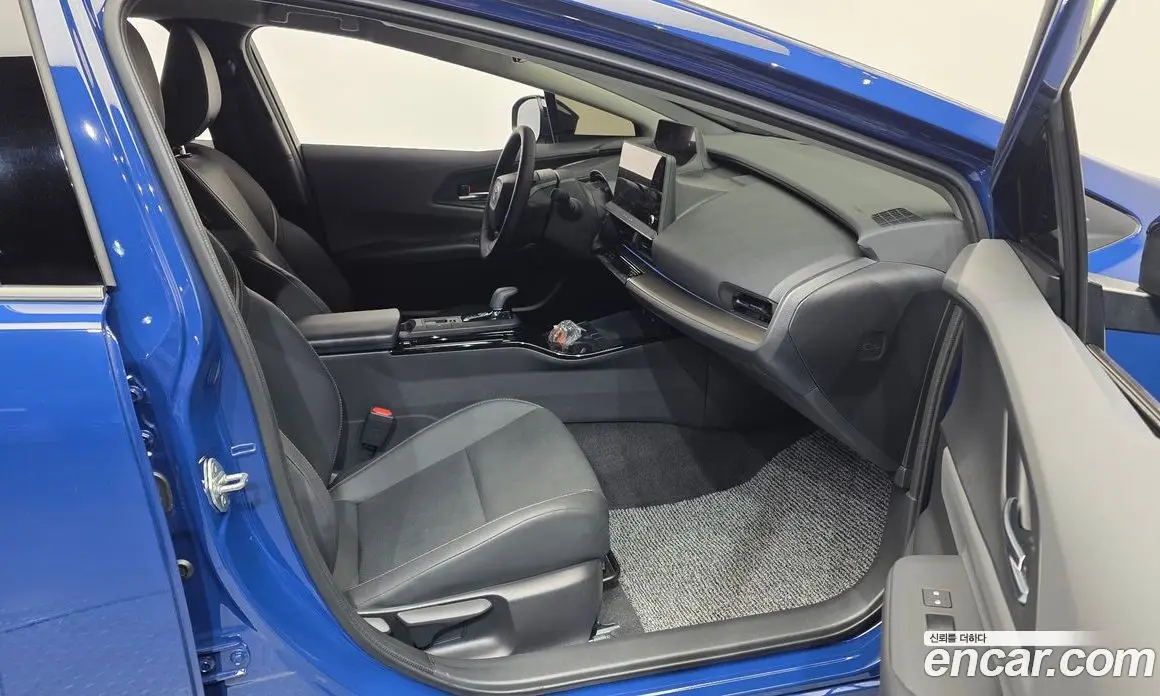 Toyota Prius 2024 2.0 автомат (гидро), фото 17