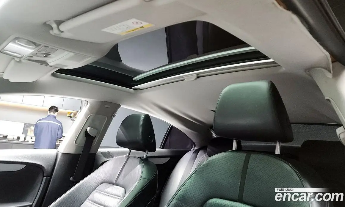 Volkswagen CC 2010 2.0 автомат (гидро), фото 19 Volkswagen CC 2010 2.0 автомат (гидро), фото 19