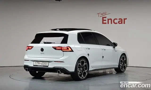 Volkswagen Golf 2026 2.0 автомат (гидро), миниатюра 1