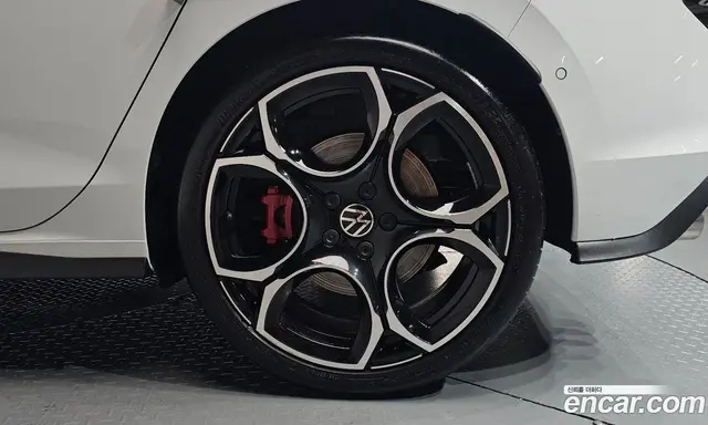 Volkswagen Golf 2026 2.0 автомат (гидро), миниатюра 6