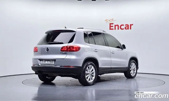 Volkswagen Tiguan 2013 2.0 автомат (гидро), миниатюра 2 Volkswagen Tiguan 2013 2.0 автомат (гидро), миниатюра 2