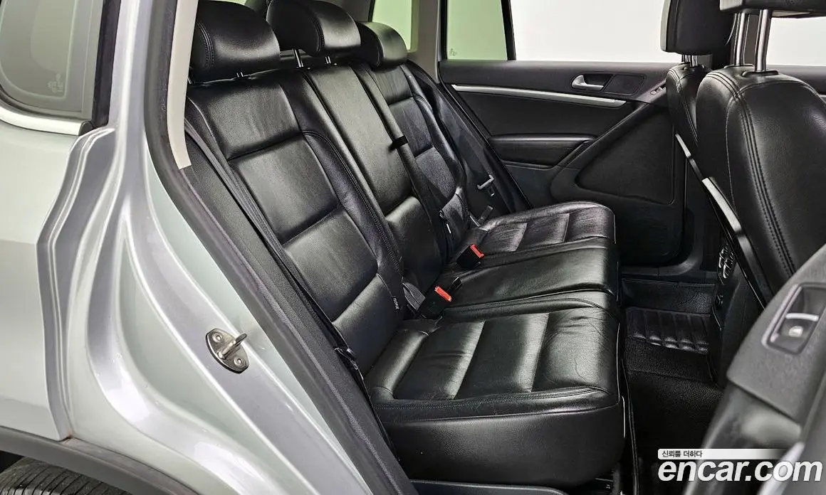 Volkswagen Tiguan 2013 2.0 автомат (гидро), фото 12 Volkswagen Tiguan 2013 2.0 автомат (гидро), фото 12