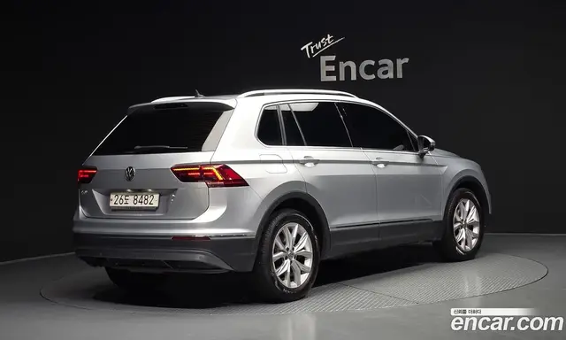 Volkswagen Tiguan 2018 2.0 автомат (гидро), миниатюра 2