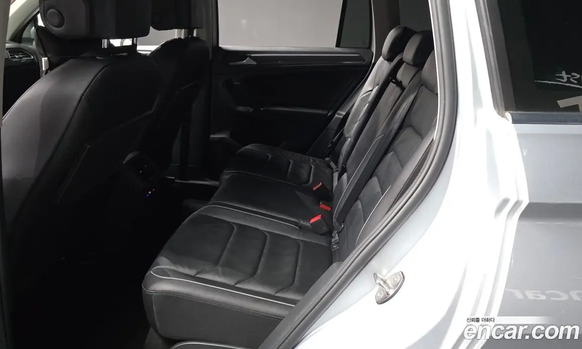 Volkswagen Tiguan 2018 2.0 автомат (гидро), фото 16