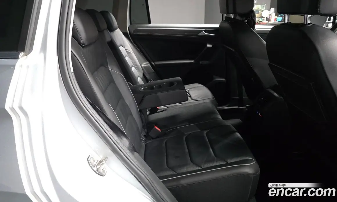Volkswagen Tiguan 2018 2.0 автомат (гидро), фото 18