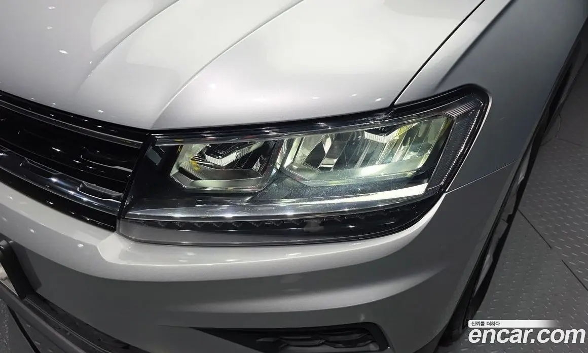 Volkswagen Tiguan 2018 2.0 автомат (гидро), фото 8