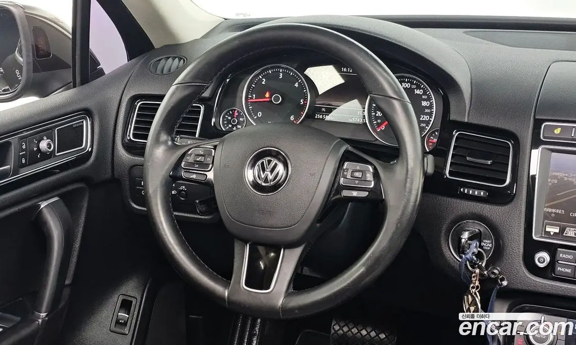 Volkswagen Touareg 2015 3.0 автомат (гидро), фото 13