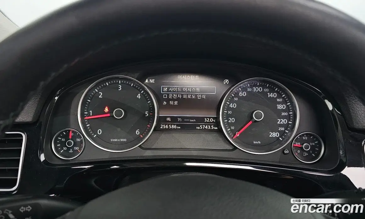 Volkswagen Touareg 2015 3.0 автомат (гидро), фото 8