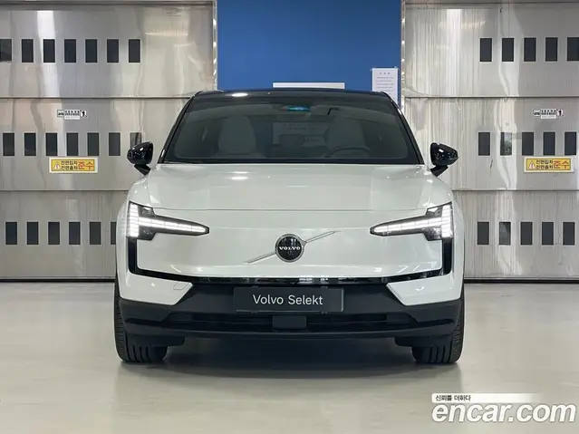 Volvo EX30 2025 0.2 автомат (гидро), миниатюра 3