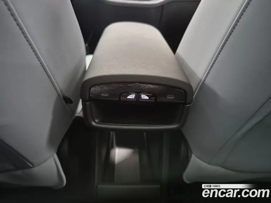 Volvo EX30 2025 0.2 автомат (гидро), фото 17