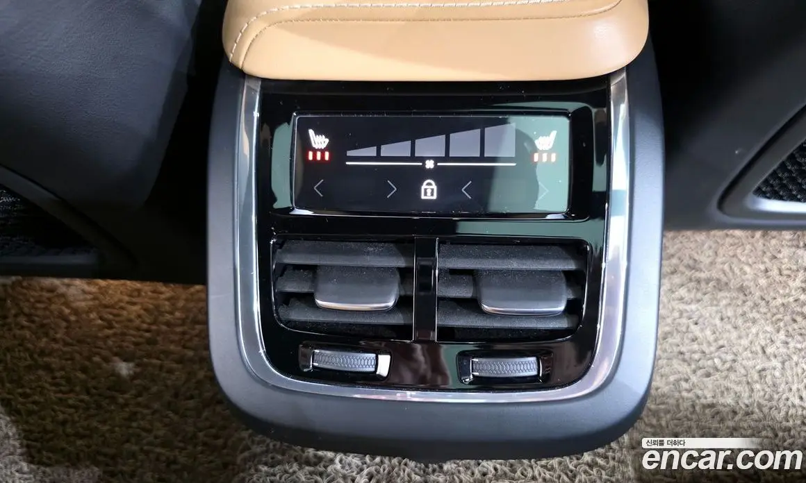Volvo V60 2020 2.0 автомат (гидро), фото 19 Volvo V60 2020 2.0 автомат (гидро), фото 19