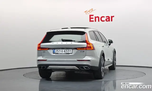 Volvo V60 2020 2.0 автомат (гидро), миниатюра 4 Volvo V60 2020 2.0 автомат (гидро), миниатюра 4