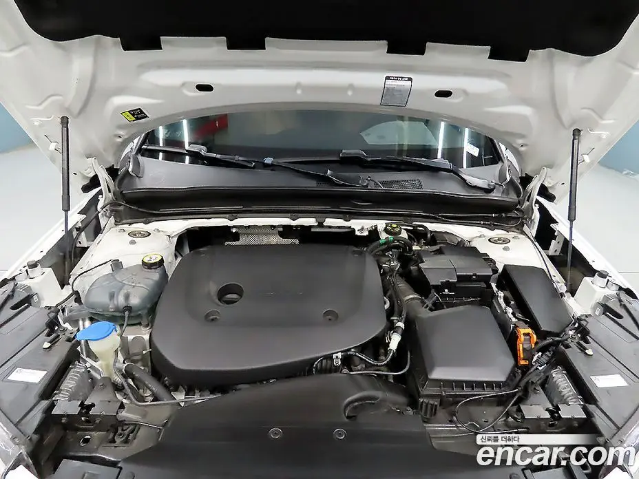 Volvo XC40 2021 2.0 автомат (гидро), фото 19