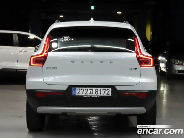 Volvo XC40 2021 2.0 автомат (гидро), миниатюра 4
