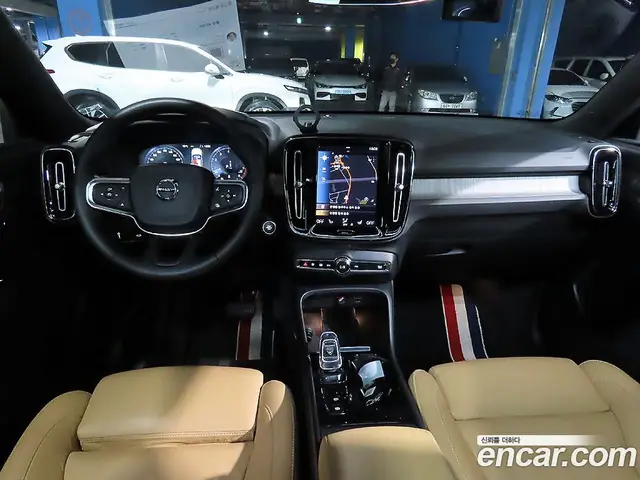 Volvo XC40 2021 2.0 автомат (гидро), миниатюра 5