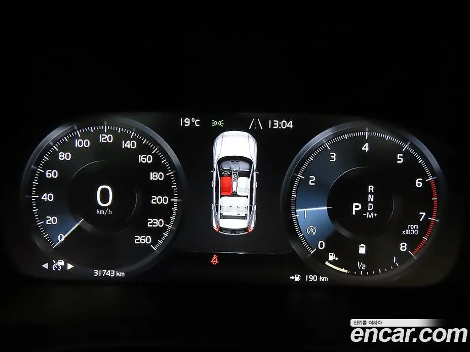 Volvo XC40 2021 2.0 автомат (гидро), фото 8
