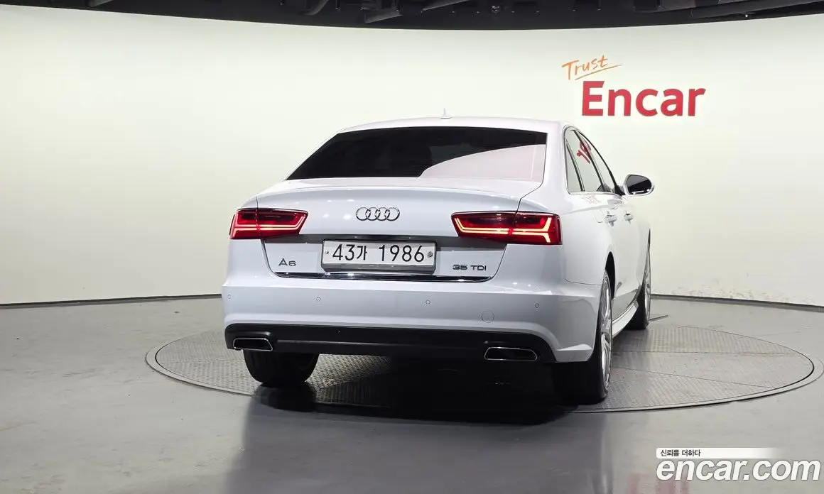 Audi A6 2018 2.0 автомат (гидро), фото 4