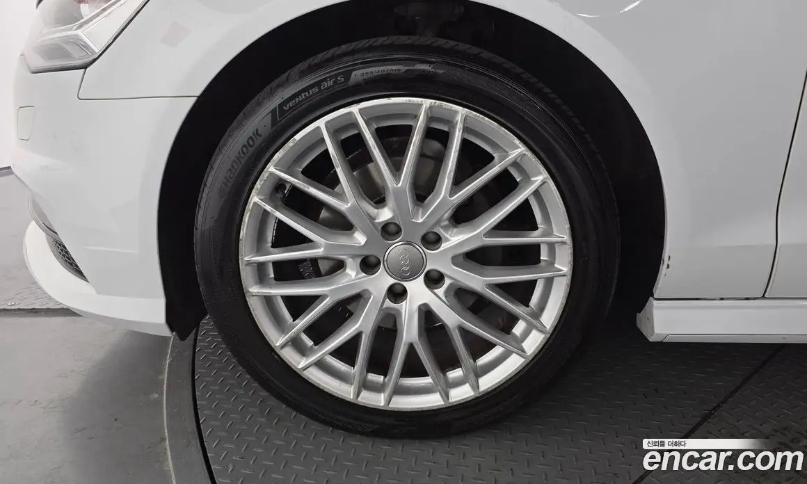 Audi A6 2018 2.0 автомат (гидро), фото 5