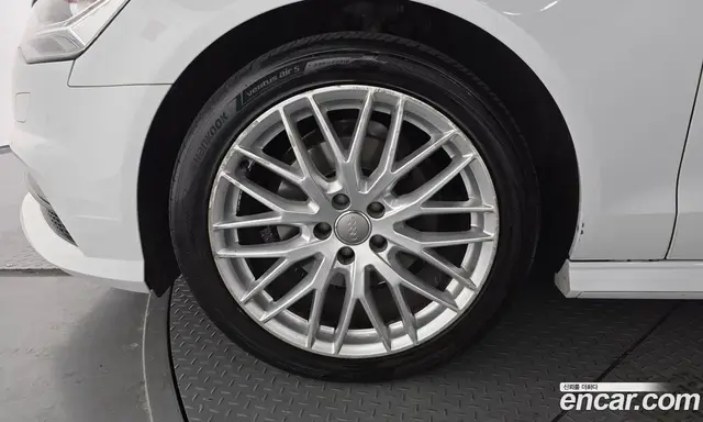 Audi A6 2018 2.0 автомат (гидро), миниатюра 5