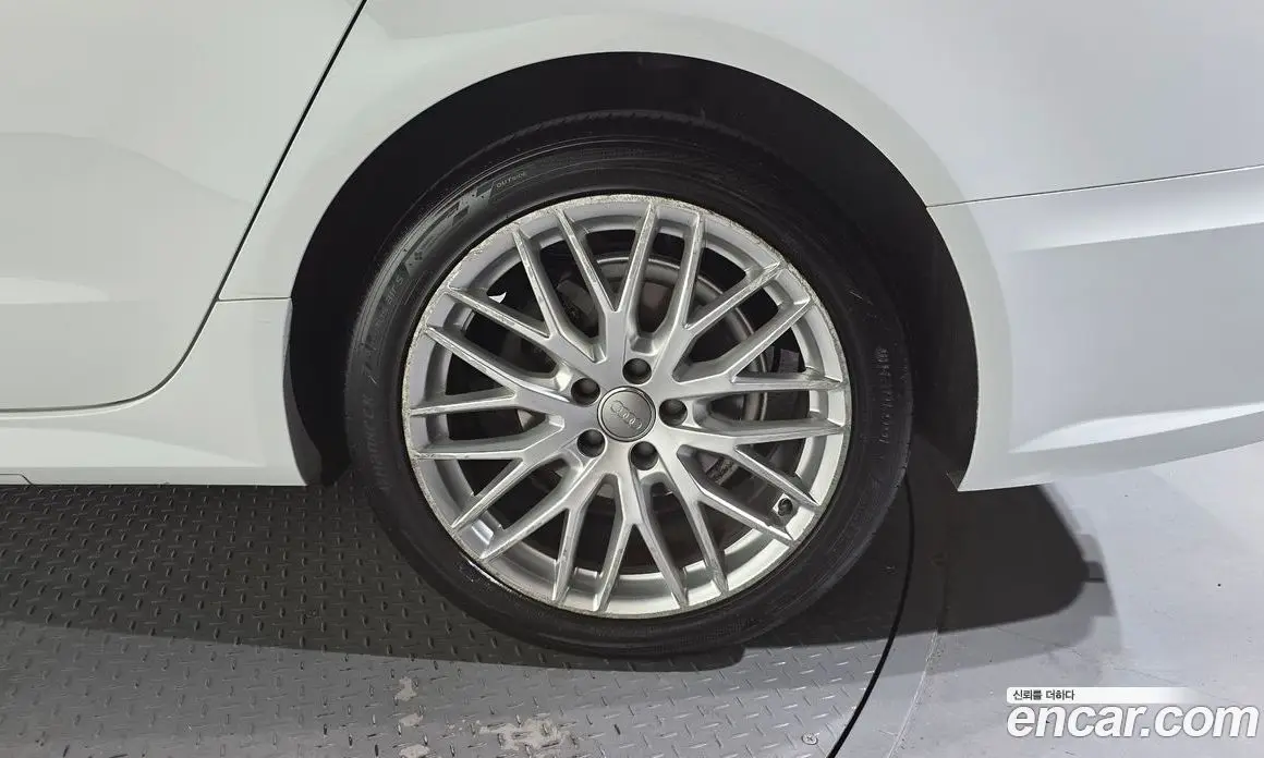 Audi A6 2018 2.0 автомат (гидро), фото 7