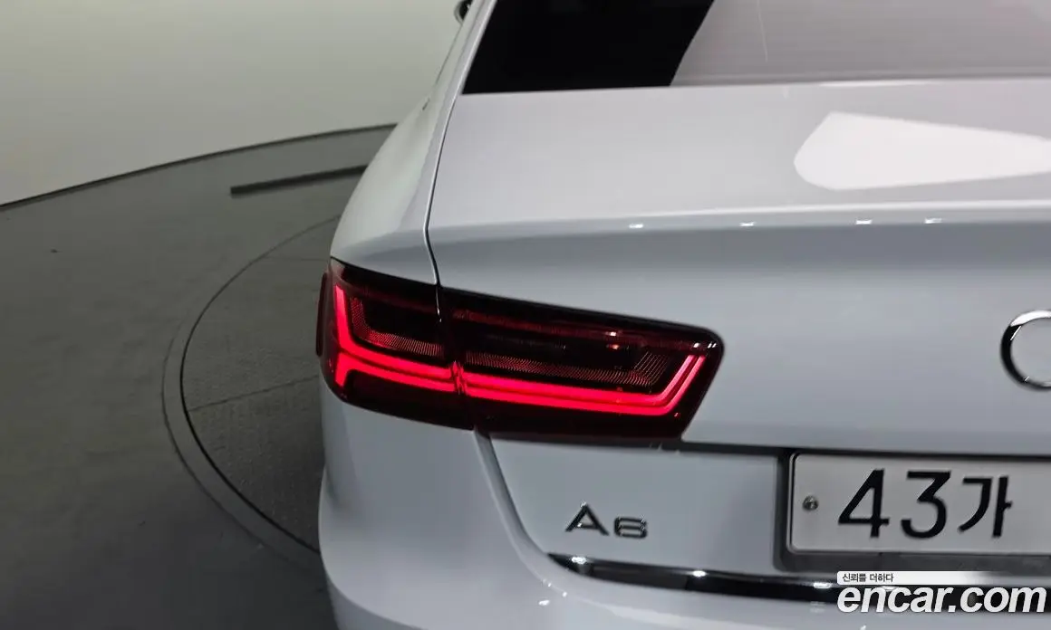 Audi A6 2018 2.0 автомат (гидро), фото 9